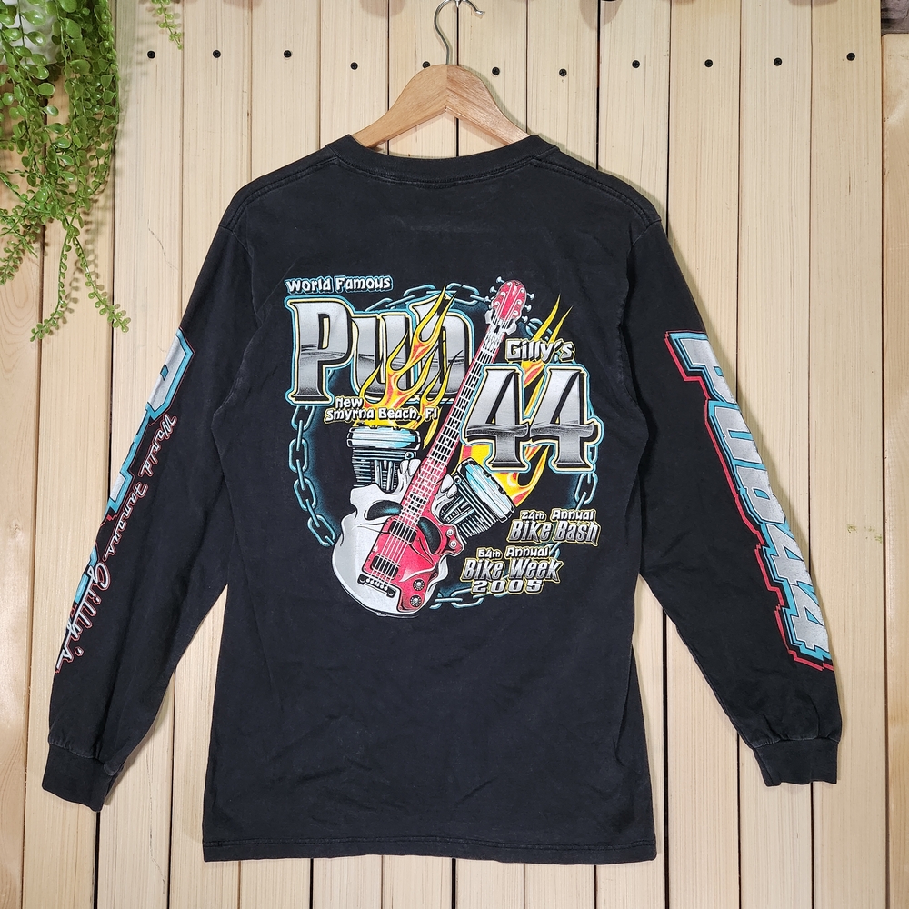 Vintage T shirt Gillys Pub 44 24th Annual Bike Bash Size M. Vintage